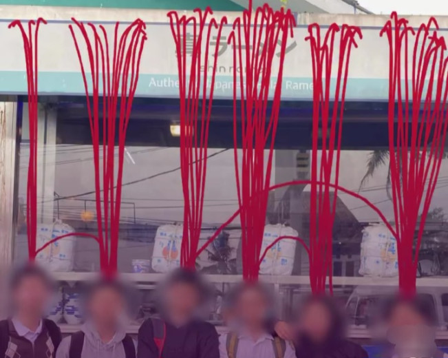 Ilustrasi pamer S Line kini jadi tren di medsos. [Instagram]